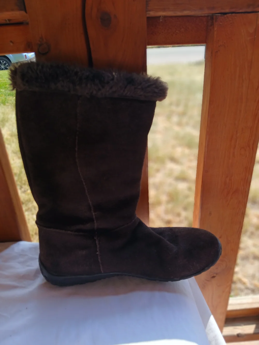 Eddie Bauer Dark Brown Suede Faux-Fur Trim Winter Boots